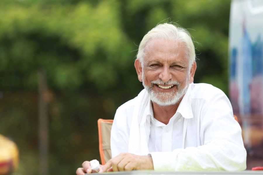 Sri M